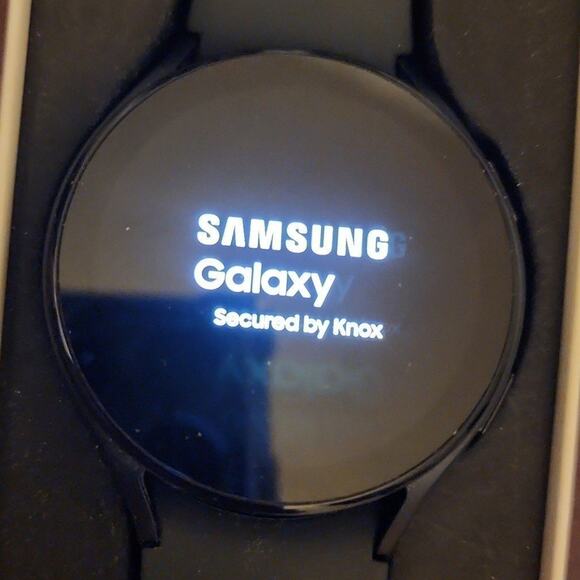 Samsung Galaxy Watch 5 black soft wristband big 2\